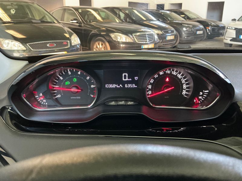 Peugeot 208 1.2 e-VTi Active 2012 – снимка 18