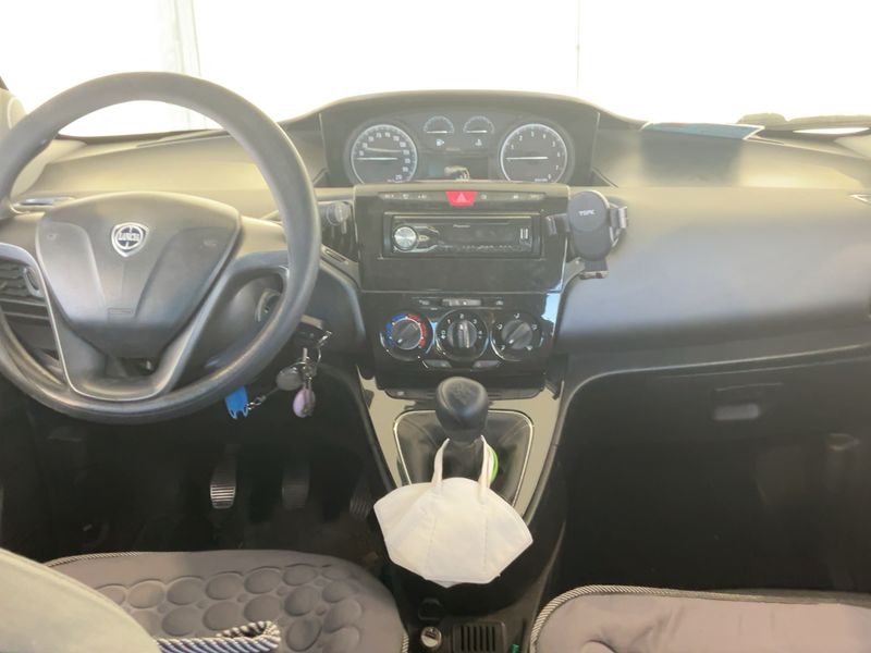Lancia Ypsilon 1.2 Silver 2016 – снимка 17