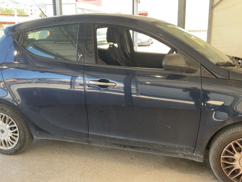 Lancia Ypsilon 1.2 Silver 2016 – снимка 10