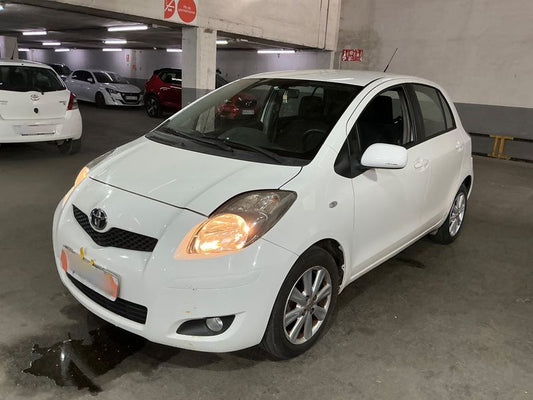 Toyota Yaris 1.4 D-4D Active 2011 – снимка 1