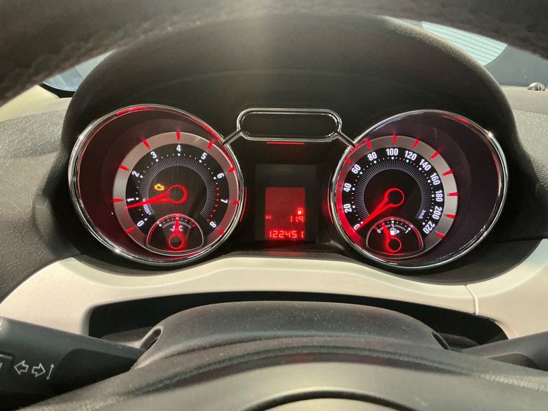 Opel Adam 1.4 Glam 2014 – снимка 18