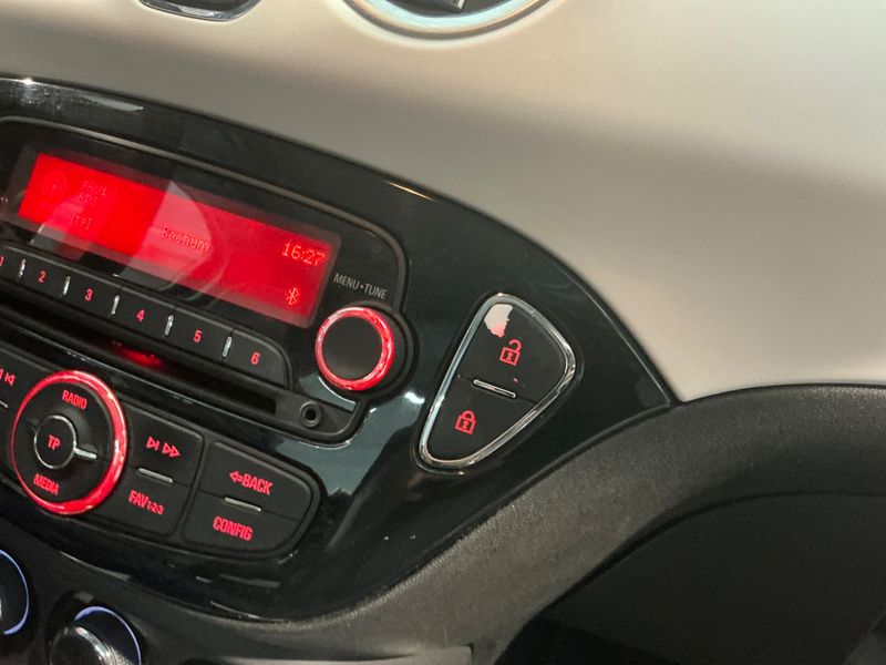 Opel Adam 1.4 Glam 2014 – снимка 28
