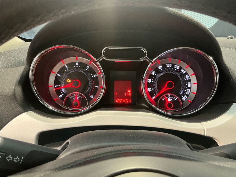 Opel Adam 1.4 Glam 2014 – снимка 26