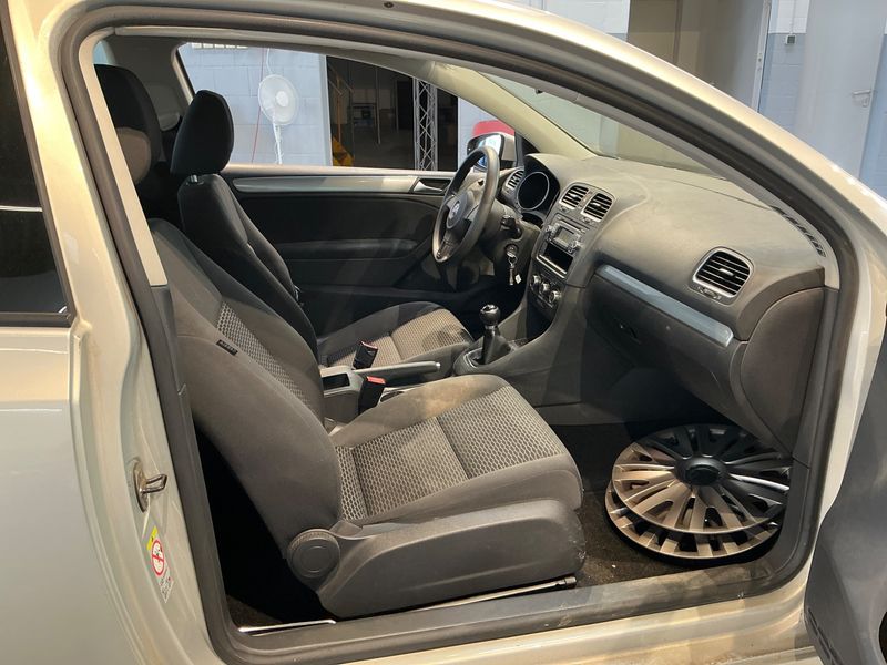 Volkswagen Golf VI 2.0 TDI Trendline 2009 – снимка 3