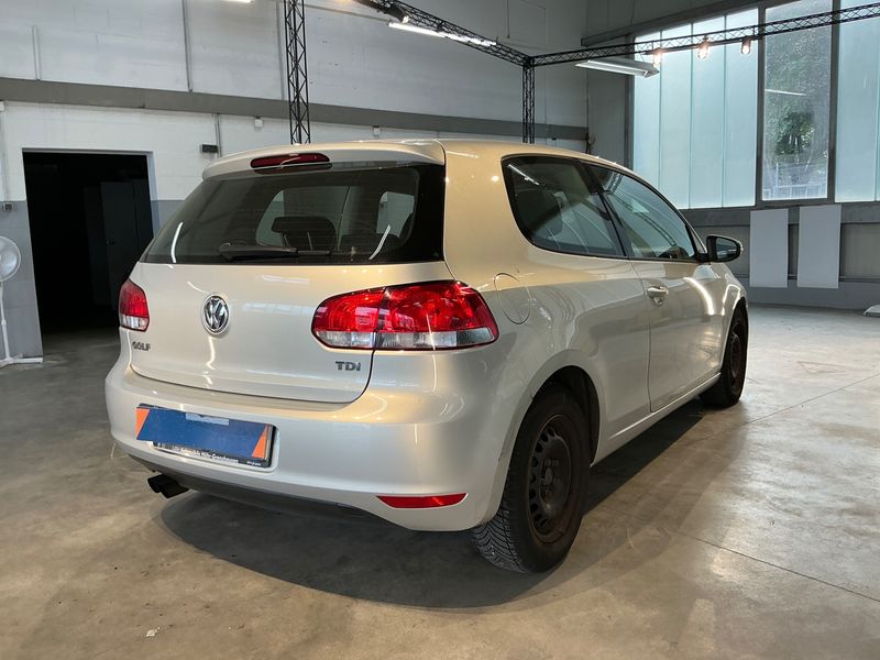 Volkswagen Golf VI 2.0 TDI Trendline 2009 – снимка 2