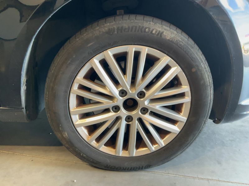 Volkswagen Touran 2.0 TDI Cup BlueMotion Tech 2014 – снимка 11