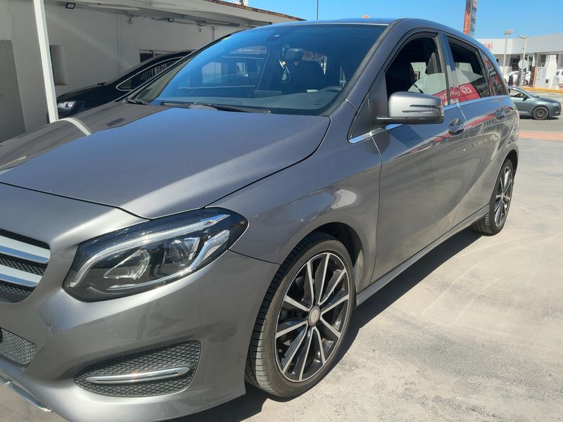 Mercedes-Benz B-Klasse B 180 CDI Urban 2015 – снимка 1