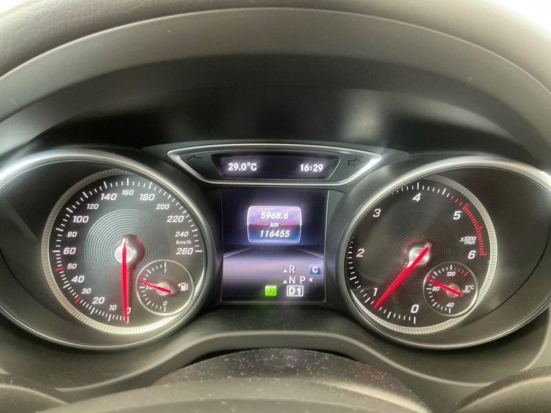 Mercedes-Benz CLA-Klasse CLA 200 d Shooting Brake Sport 2017 – снимка 18