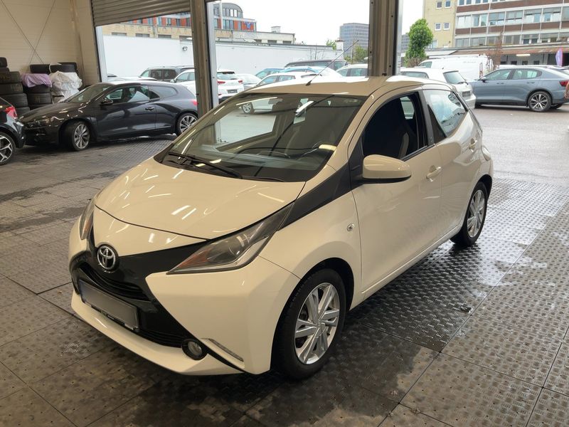 Toyota Aygo 1.0 X-Play Team D 2018 – снимка 1