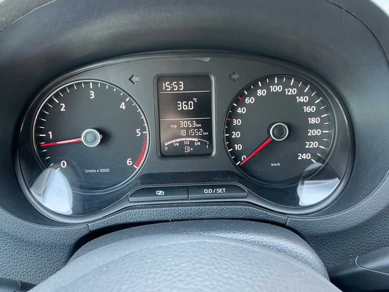 Volkswagen Polo 1.6 TDI Trendline BlueMotion Tech 2013 – снимка 19