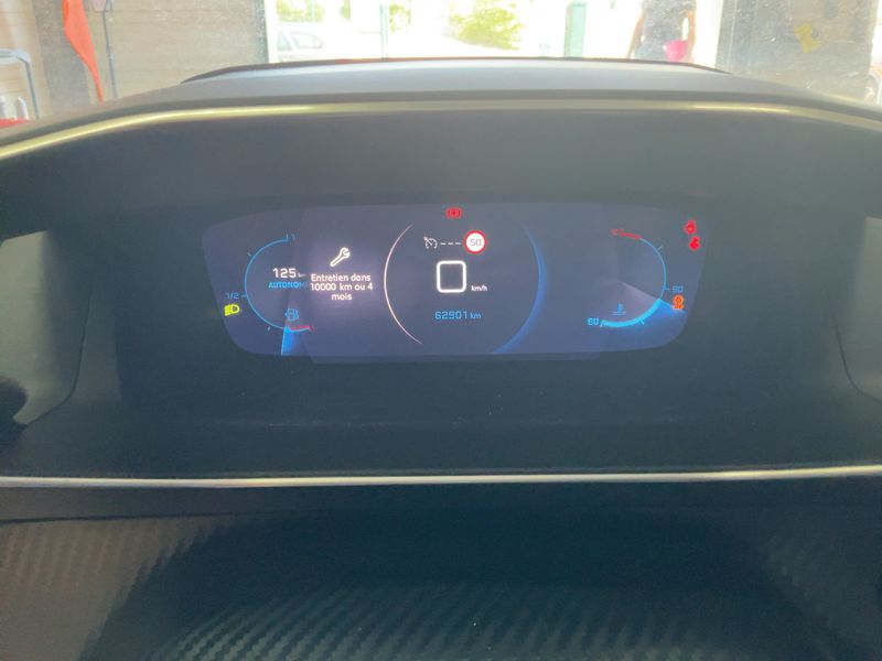 Peugeot 2008 1.2 PureTech Allure 2020 – снимка 18