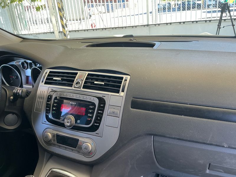 Ford Kuga 2.0 TDCi Trend 2010 – снимка 25