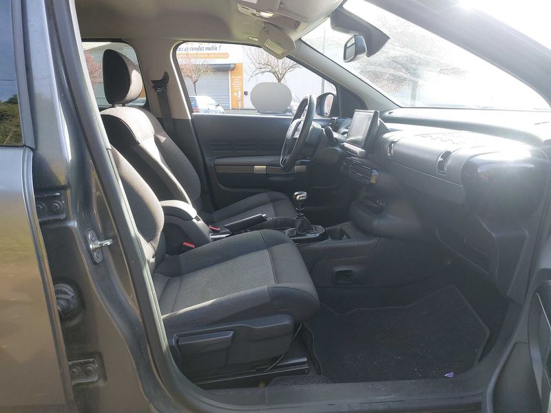 Citroen C4 Cactus 1.2 e-THP Shine 2019 – снимка 10