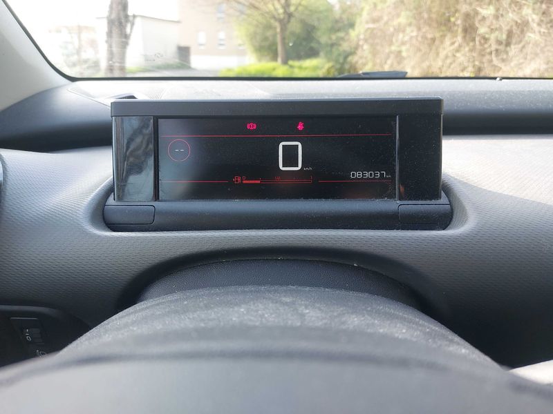 Citroen C4 Cactus 1.2 e-THP Shine 2019 – снимка 12
