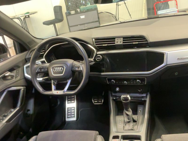 Audi Q3 45 TFSI quattro S line 2019 – снимка 18
