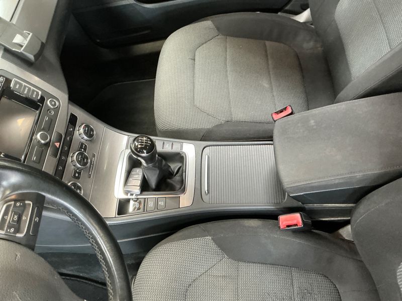 Volkswagen Passat 2.0 TDI Comfortline BlueMotion Tech 2014 – снимка 24