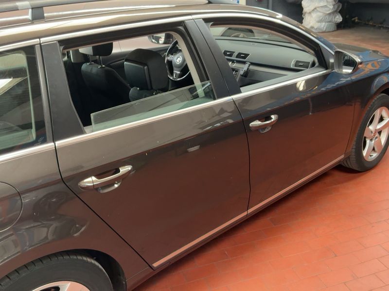Volkswagen Passat 2.0 TDI Comfortline BlueMotion Tech 2014 – снимка 10
