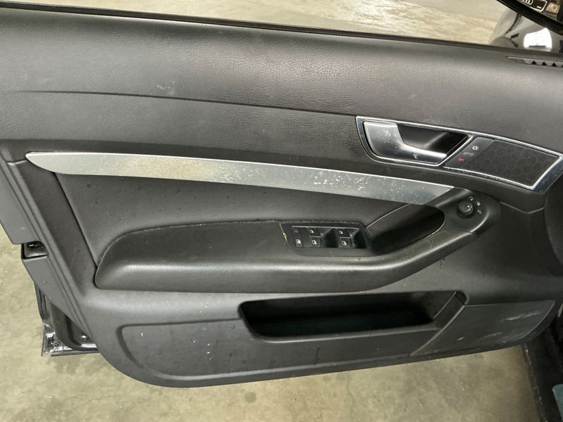 Audi A6 2.0 TDI 2009 – снимка 33