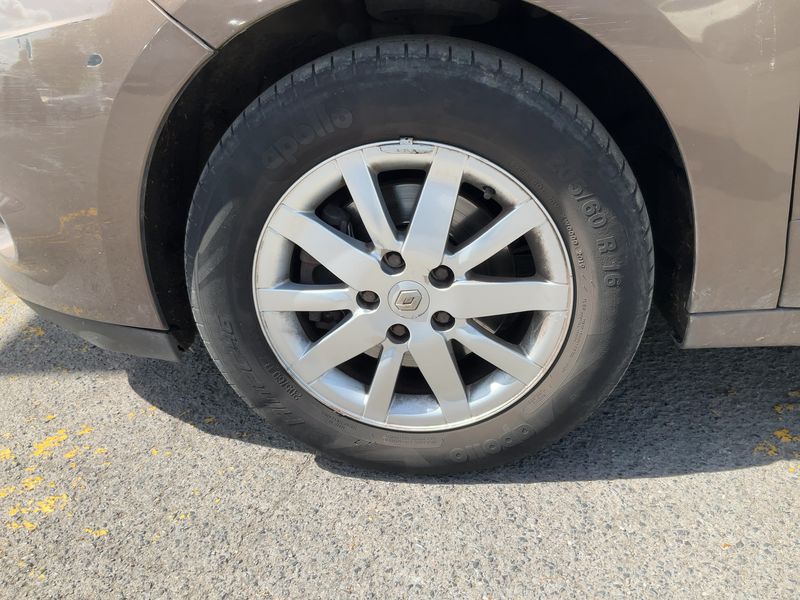 Renault Scenic 1.5 dCi Privilege 2009 – снимка 3