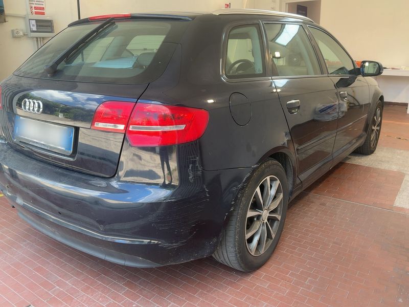 Audi A3 Sportback 1.6 TDI Ambition 2011 – снимка 8