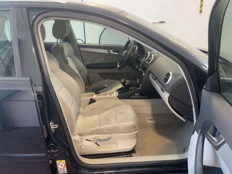 Audi A3 Sportback 1.6 TDI Ambition 2011 – снимка 16