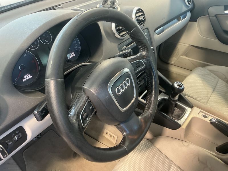 Audi A3 Sportback 1.6 TDI Ambition 2011 – снимка 23
