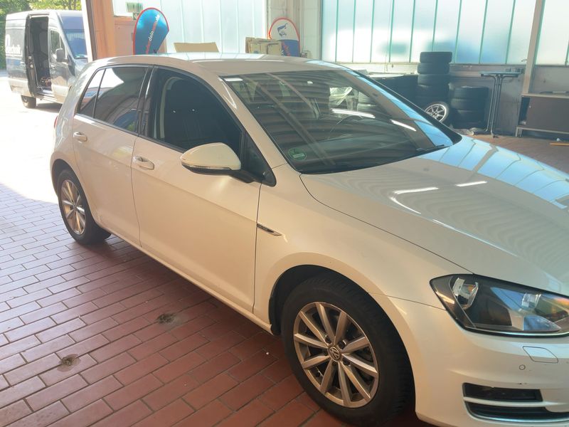 Volkswagen Golf VII 1.2 TSI Lounge BlueMotion Tech 2015 – снимка 12