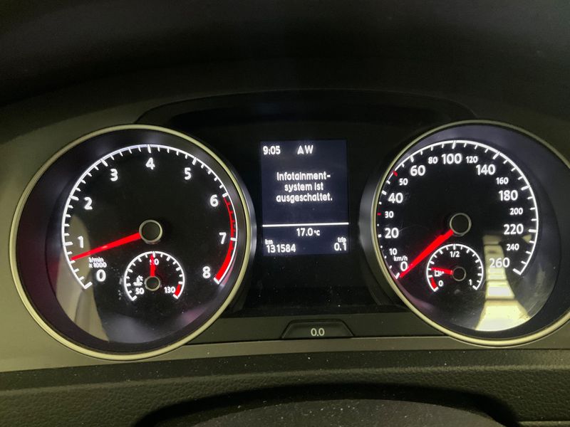 Volkswagen Golf VII 1.2 TSI Lounge BlueMotion Tech 2015 – снимка 18