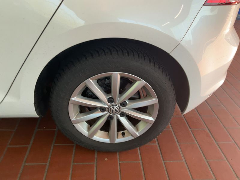 Volkswagen Golf VII 1.2 TSI Lounge BlueMotion Tech 2015 – снимка 5