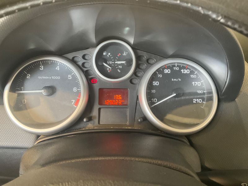 Peugeot 207 1.4 207 Plus 2013 – снимка 4