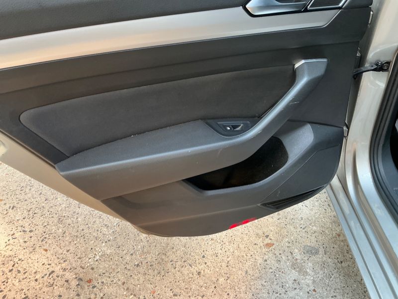 Volkswagen Passat 2.0 TDI Comfortline BlueMotion Tech 2015 – снимка 30