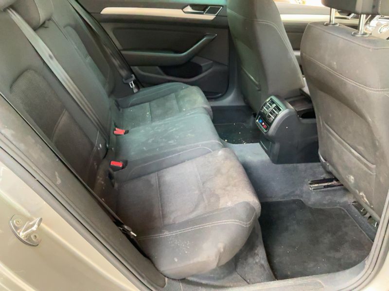 Volkswagen Passat 2.0 TDI Comfortline BlueMotion Tech 2015 – снимка 19
