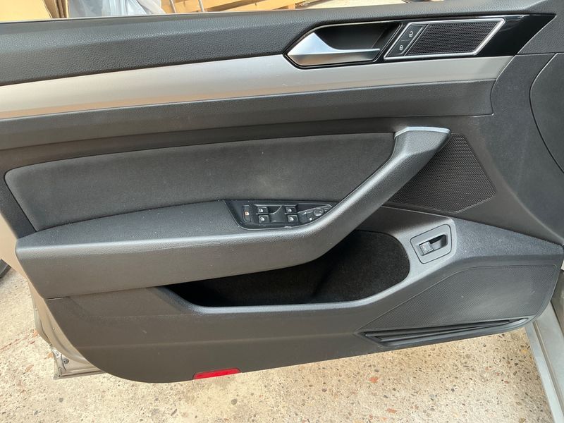 Volkswagen Passat 2.0 TDI Comfortline BlueMotion Tech 2015 – снимка 33
