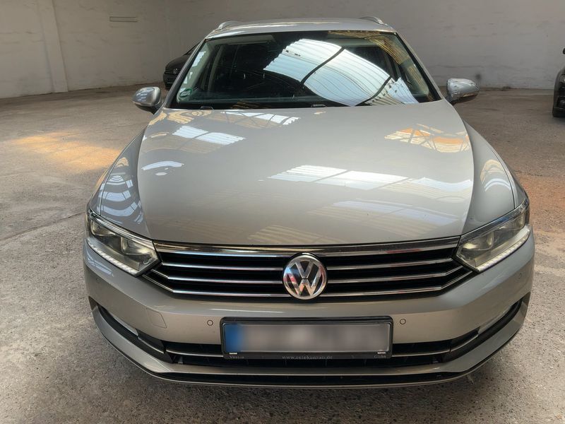 Volkswagen Passat 2.0 TDI Comfortline BlueMotion Tech 2015 – снимка 14