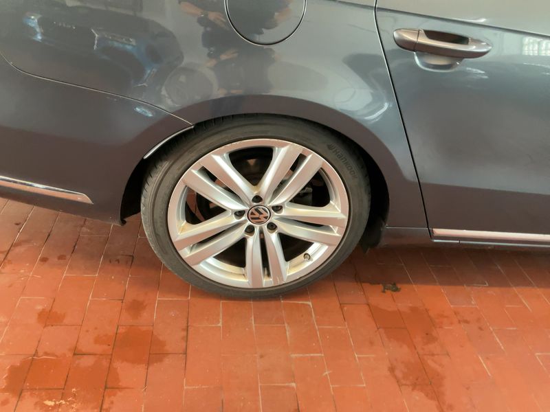 Volkswagen Passat 2.0 TDI Highline BlueMotion Tech 2013 – снимка 9