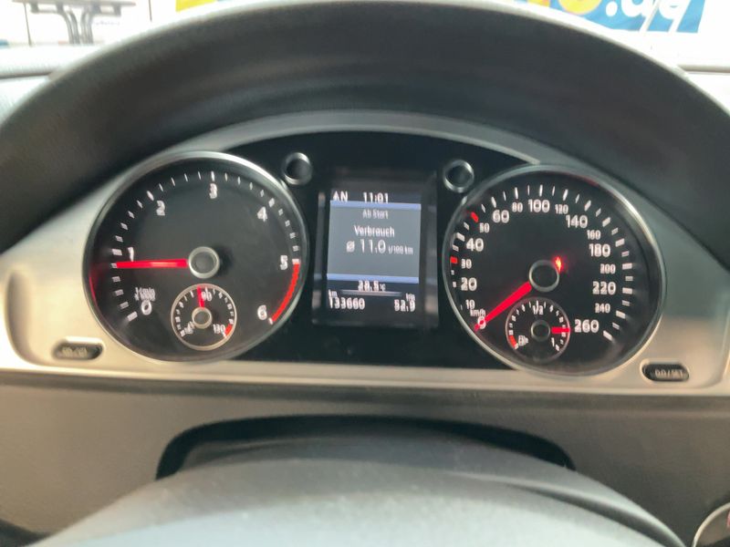 Volkswagen Passat 2.0 TDI Highline BlueMotion Tech 2013 – снимка 19