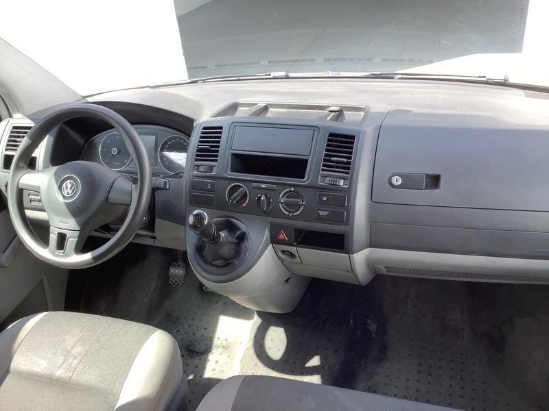 Volkswagen T5 Transporter 2.0 TDI Kasten 2013 – снимка 18
