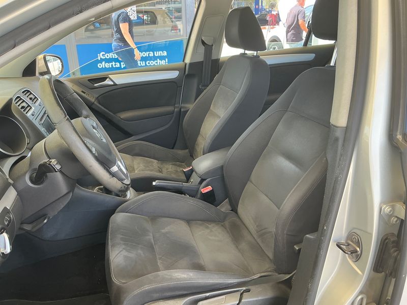 Volkswagen Golf VI 1.6 TDI Sport 2012 – снимка 24