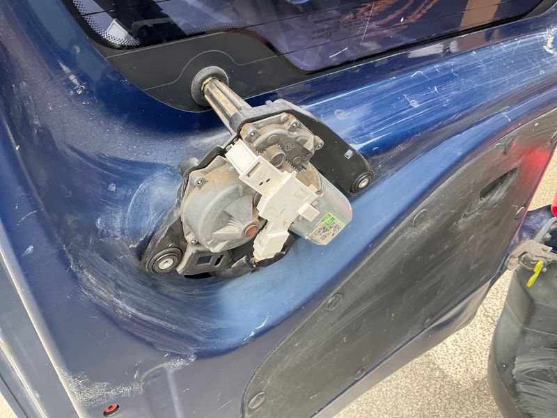 Citroen Berlingo 1.5 Blue-HDi Feel M 2020 – снимка на щета 50