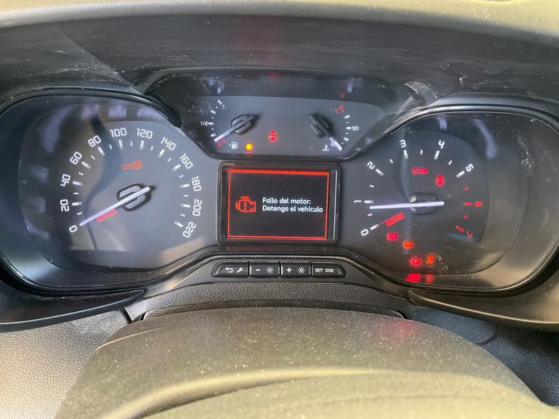 Citroen Berlingo 1.5 Blue-HDi Feel M 2020 – снимка на щета 53