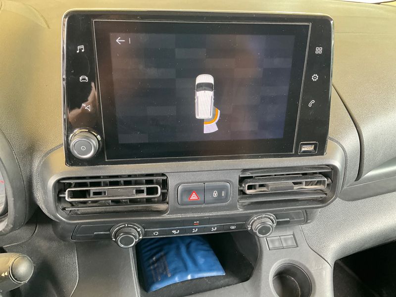 Citroen Berlingo 1.5 Blue-HDi Feel M 2020 – снимка 38