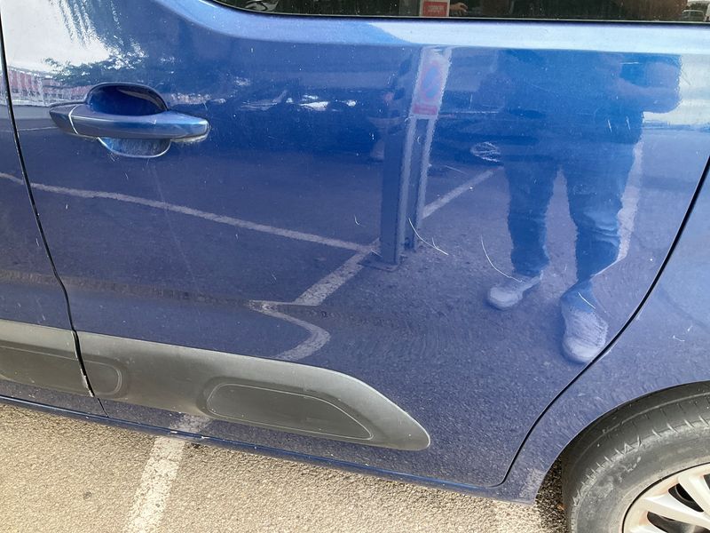 Citroen Berlingo 1.5 Blue-HDi Feel M 2020 – снимка на щета 45