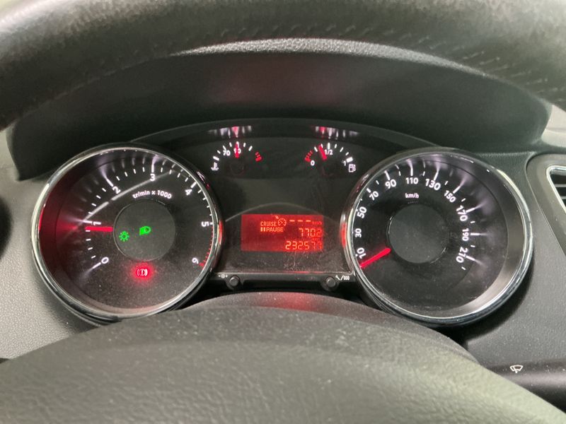 Peugeot 5008 1.6 HDi Active 2011 – снимка 4