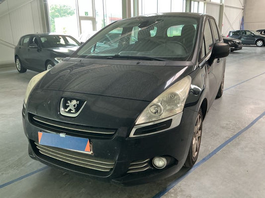 Peugeot 5008 1.6 HDi Active 2011 – снимка 1