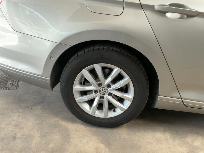 Volkswagen Passat 2.0 TDI Comfortline BlueMotion Tech 2017 – снимка 9
