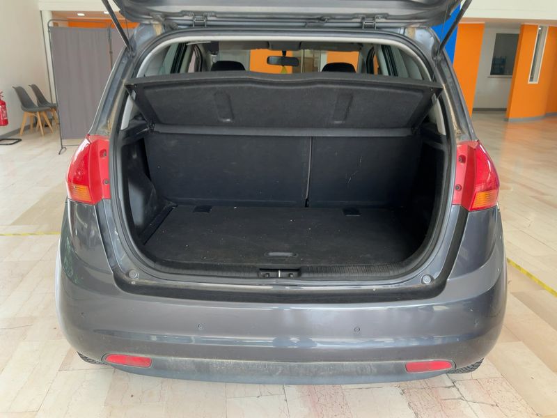 Kia Venga 1.4 Easy 2012 – снимка 15