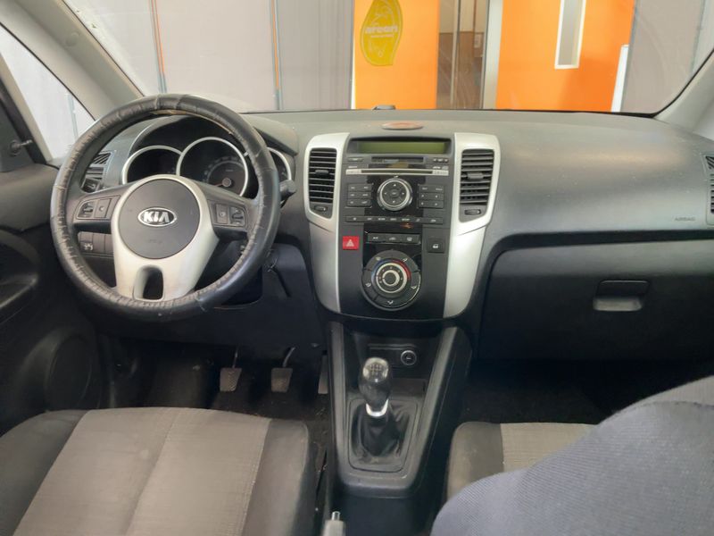 Kia Venga 1.4 Easy 2012 – снимка 17