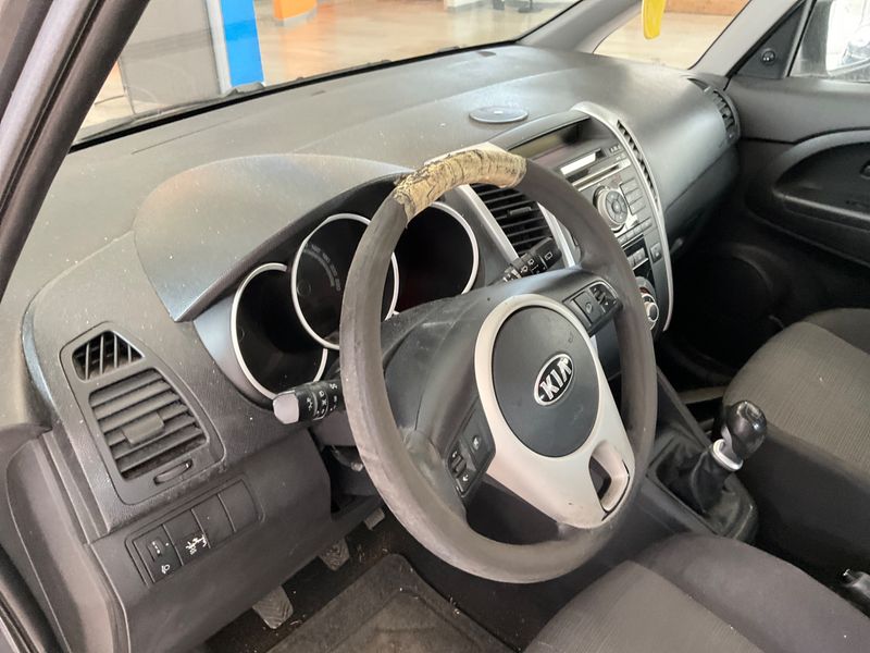 Kia Venga 1.4 Easy 2012 – снимка 27