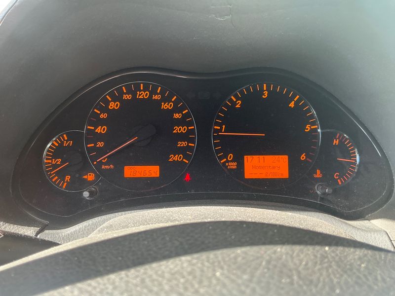 Toyota Avensis 2.0 D-4D Sol 2008 – снимка 4