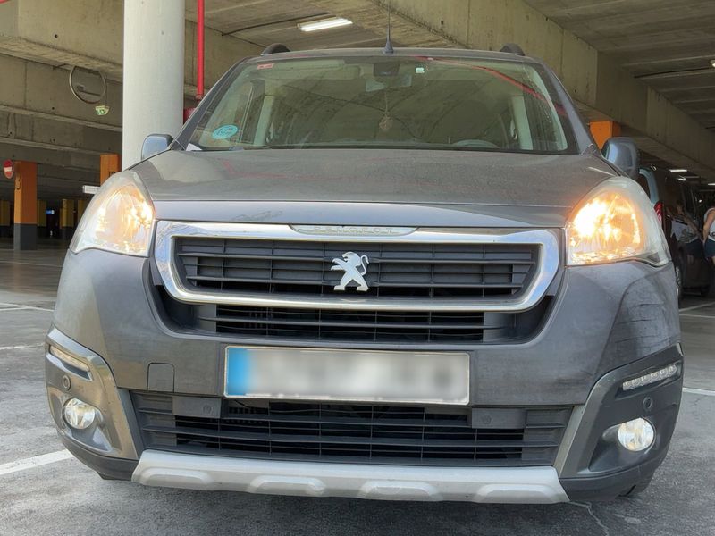 Peugeot Partner 1.6 Blue-HDi Outdoor 2015 – снимка 14